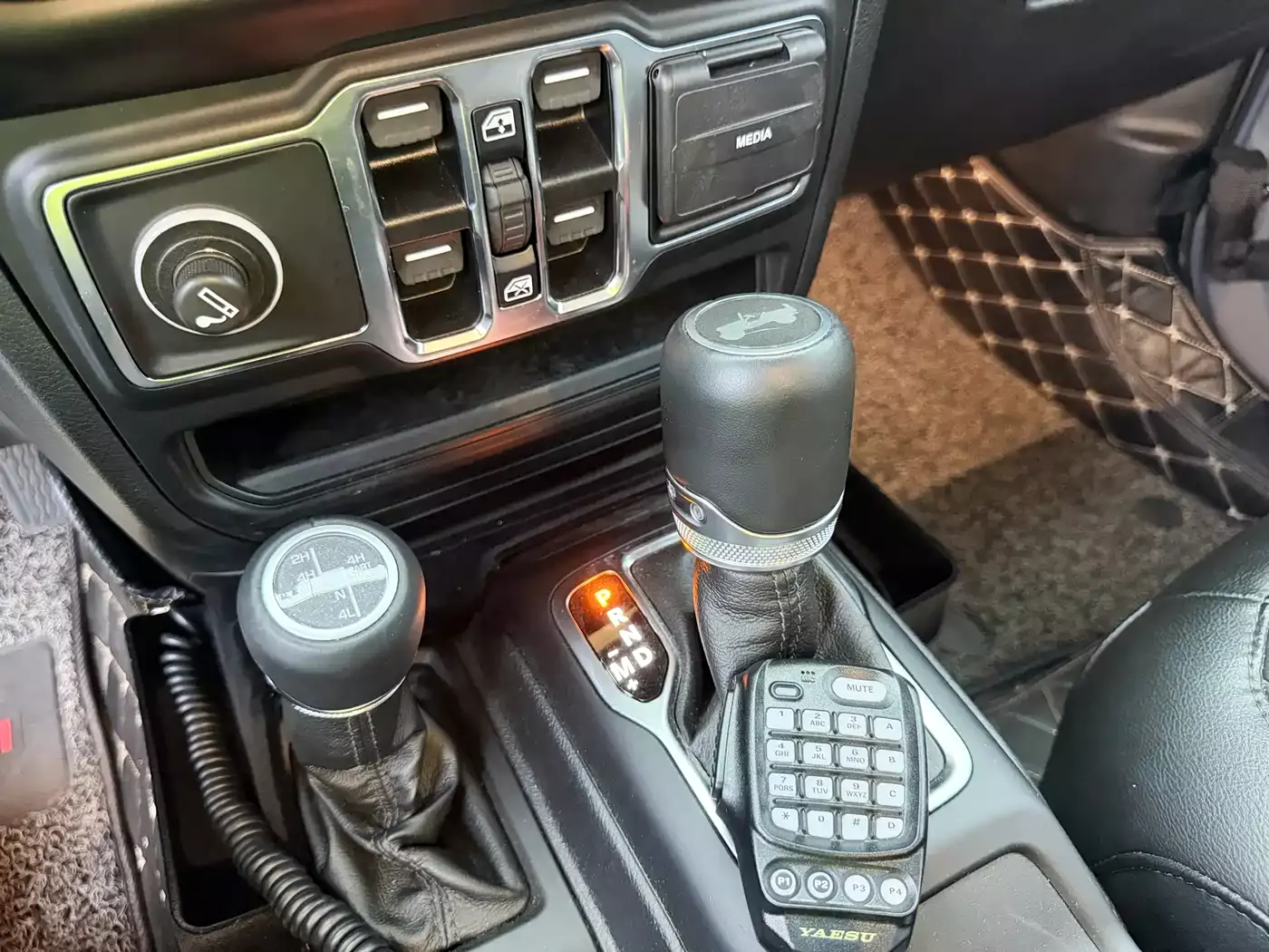 Jeep Wrangler 2022 2.0T Highland 4-Door фото 23