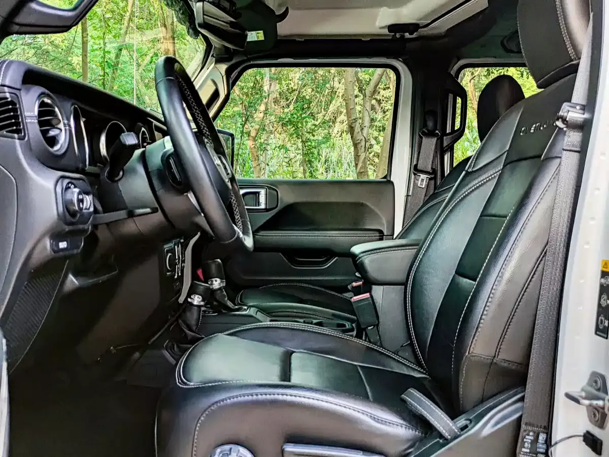 Jeep Gladiator 2022 3.6L Pioneer Edition фото 4