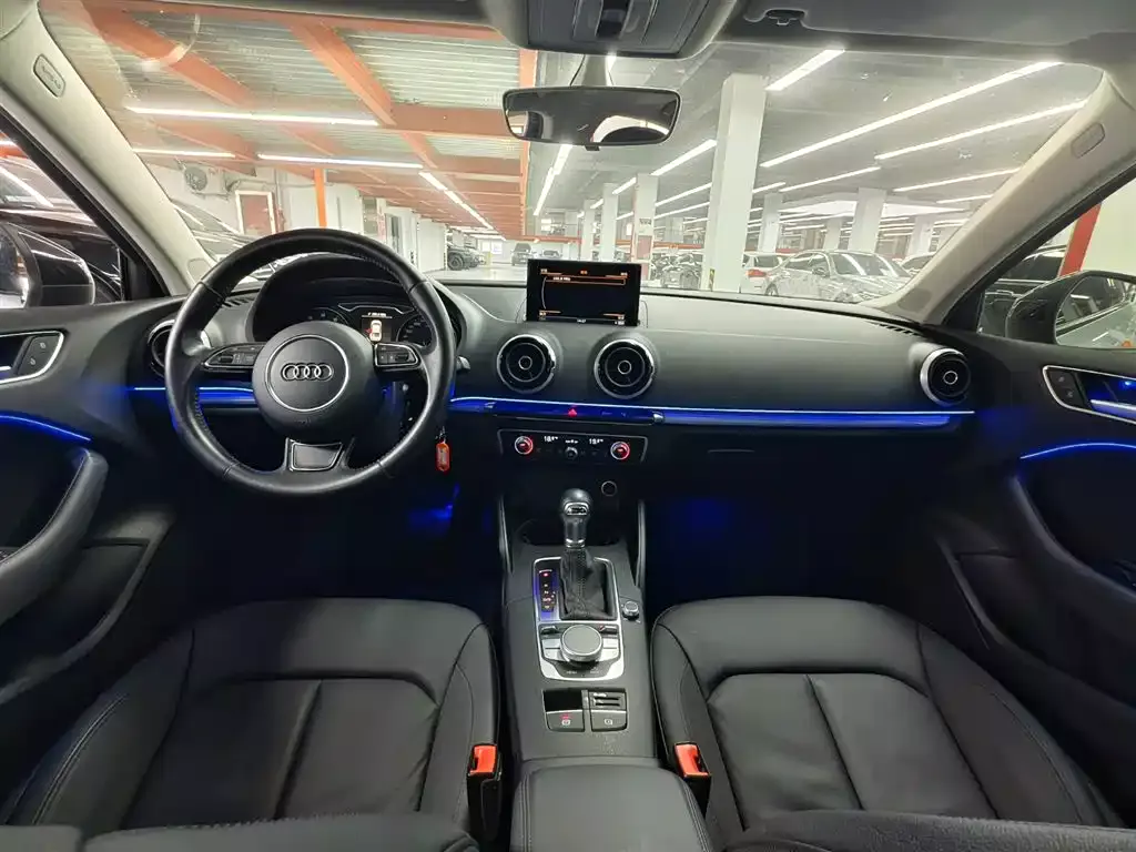 Audi A3 (Import) 2015 Limousine 45 TFSI S line Luxury фото 7