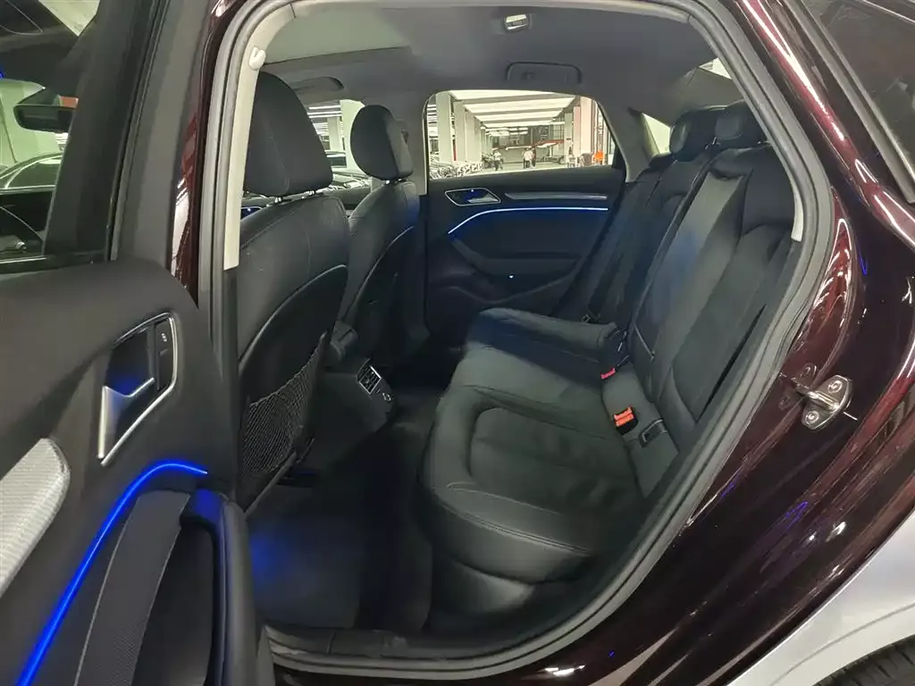 Audi A3 (Import) 2015 Limousine 45 TFSI S line Luxury фото 13