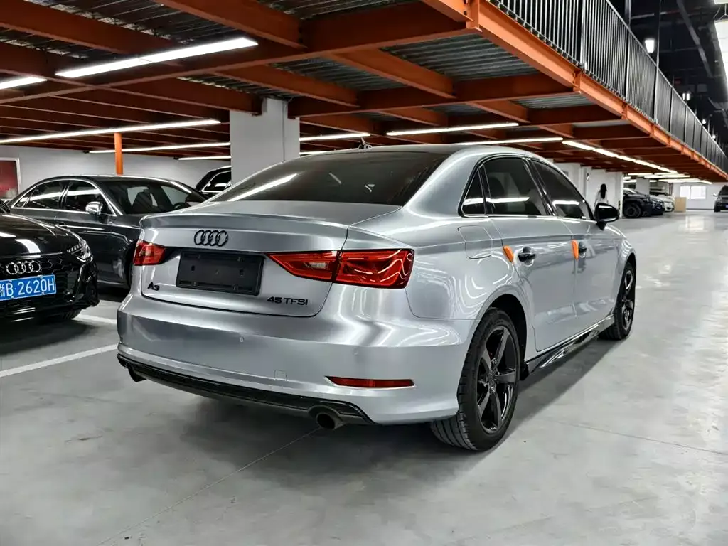 Audi A3 (Import) 2015 Limousine 45 TFSI S line Luxury фото 15