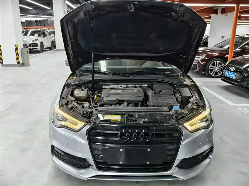 Audi A3 (Import) 2015 Limousine 45 TFSI S line Luxury фото 18