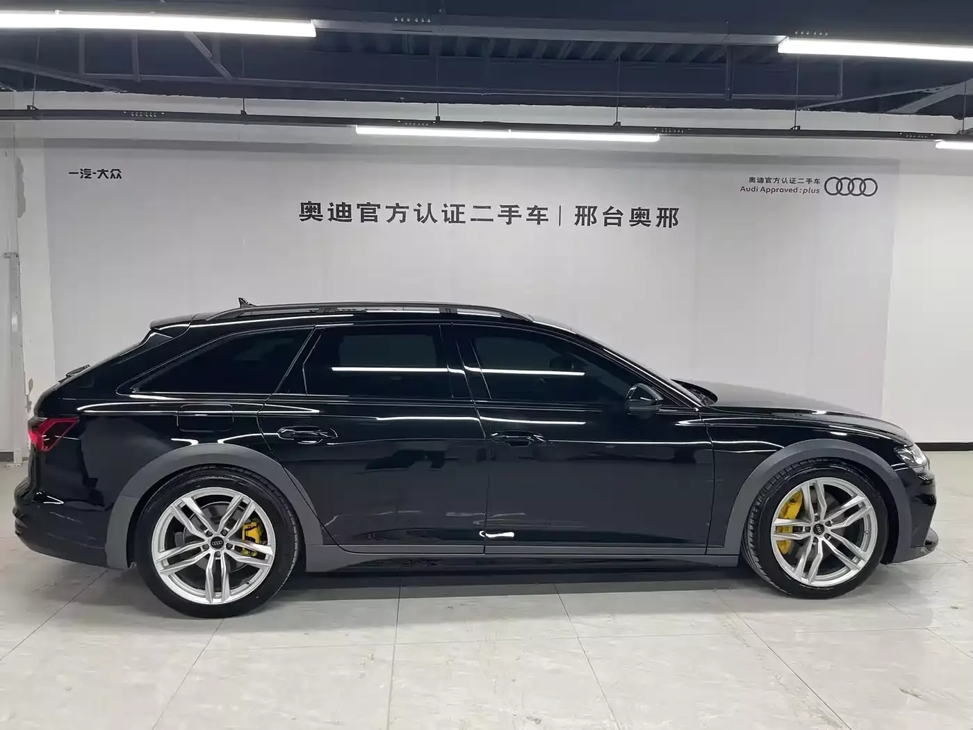 Audi A6 (Import) 2023 Model allroad quattro 55 TFSI Grand Explorer Edition фото 3