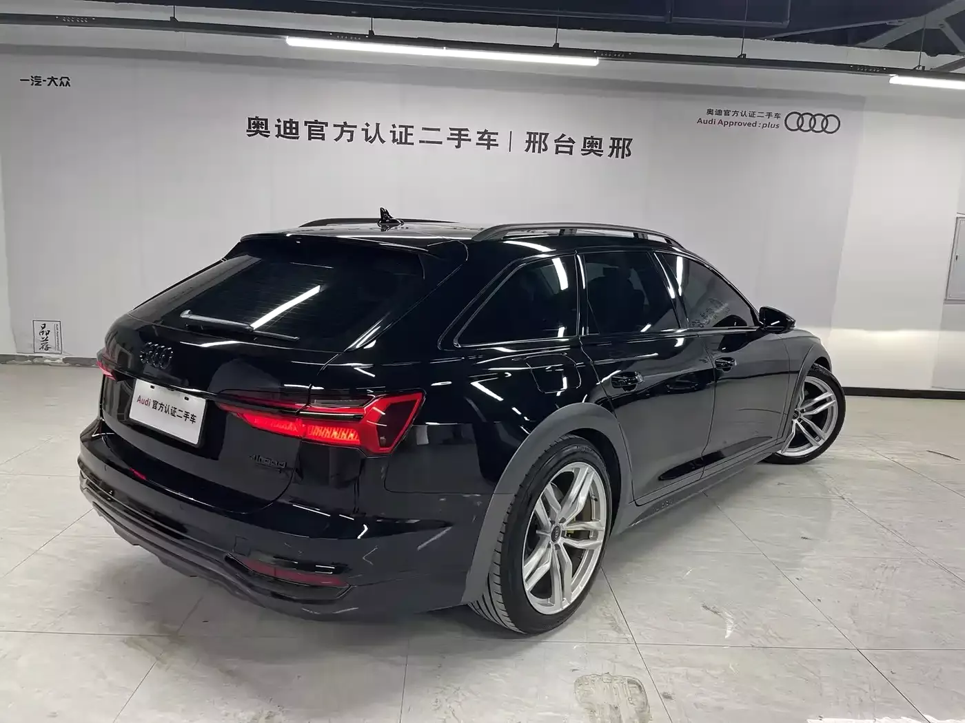 Audi A6 (Import) 2023 Model allroad quattro 55 TFSI Grand Explorer Edition фото 4