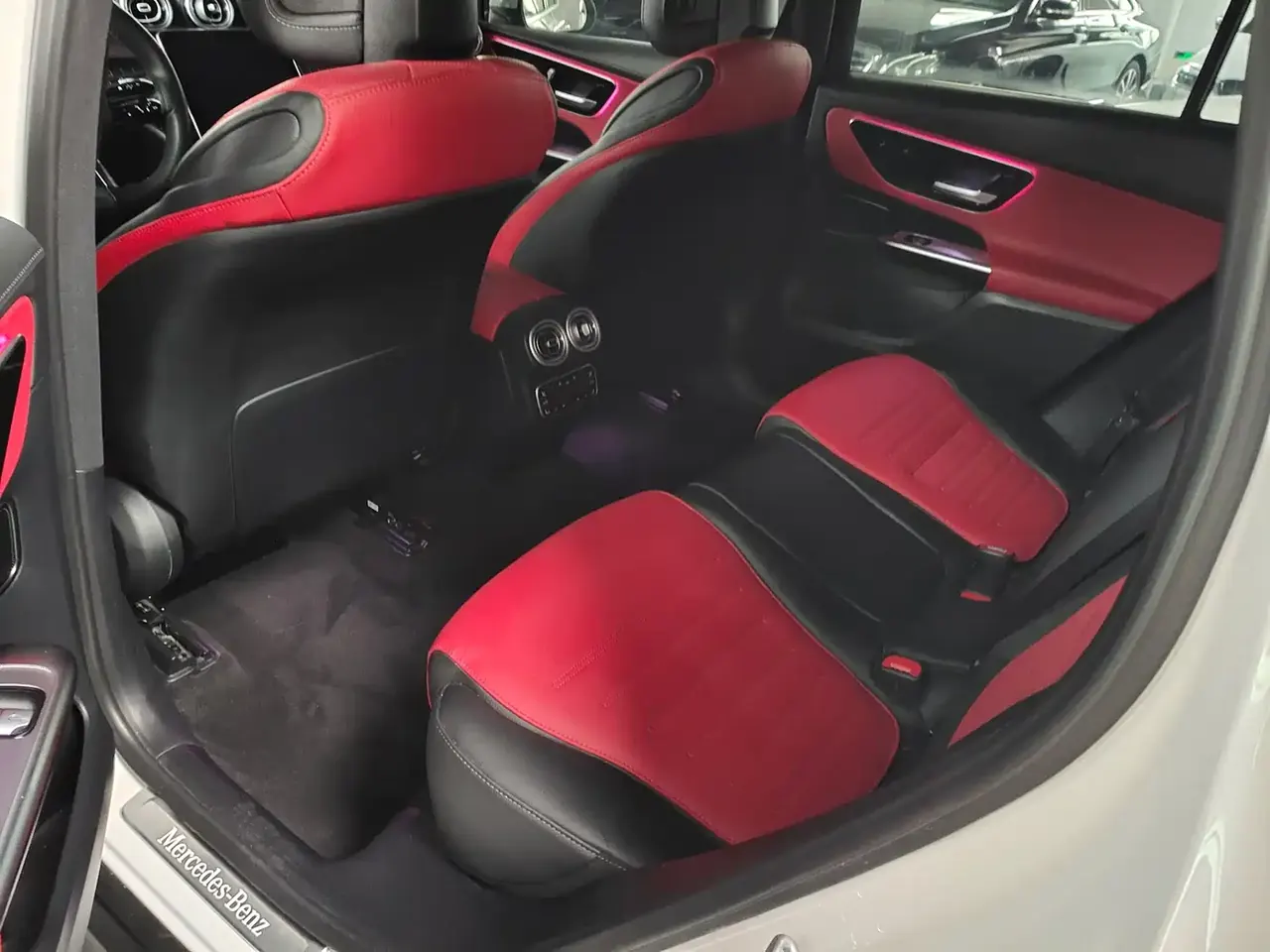 Mercedes-Benz GLC 2024 GLC 260 L 4MATIC Dynamic 5-seater фото 7