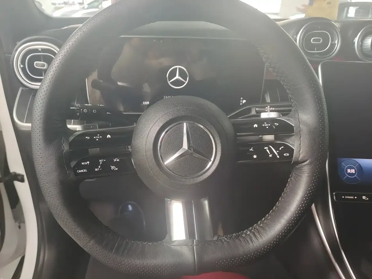 Mercedes-Benz GLC 2024 GLC 260 L 4MATIC Dynamic 5-seater фото 13