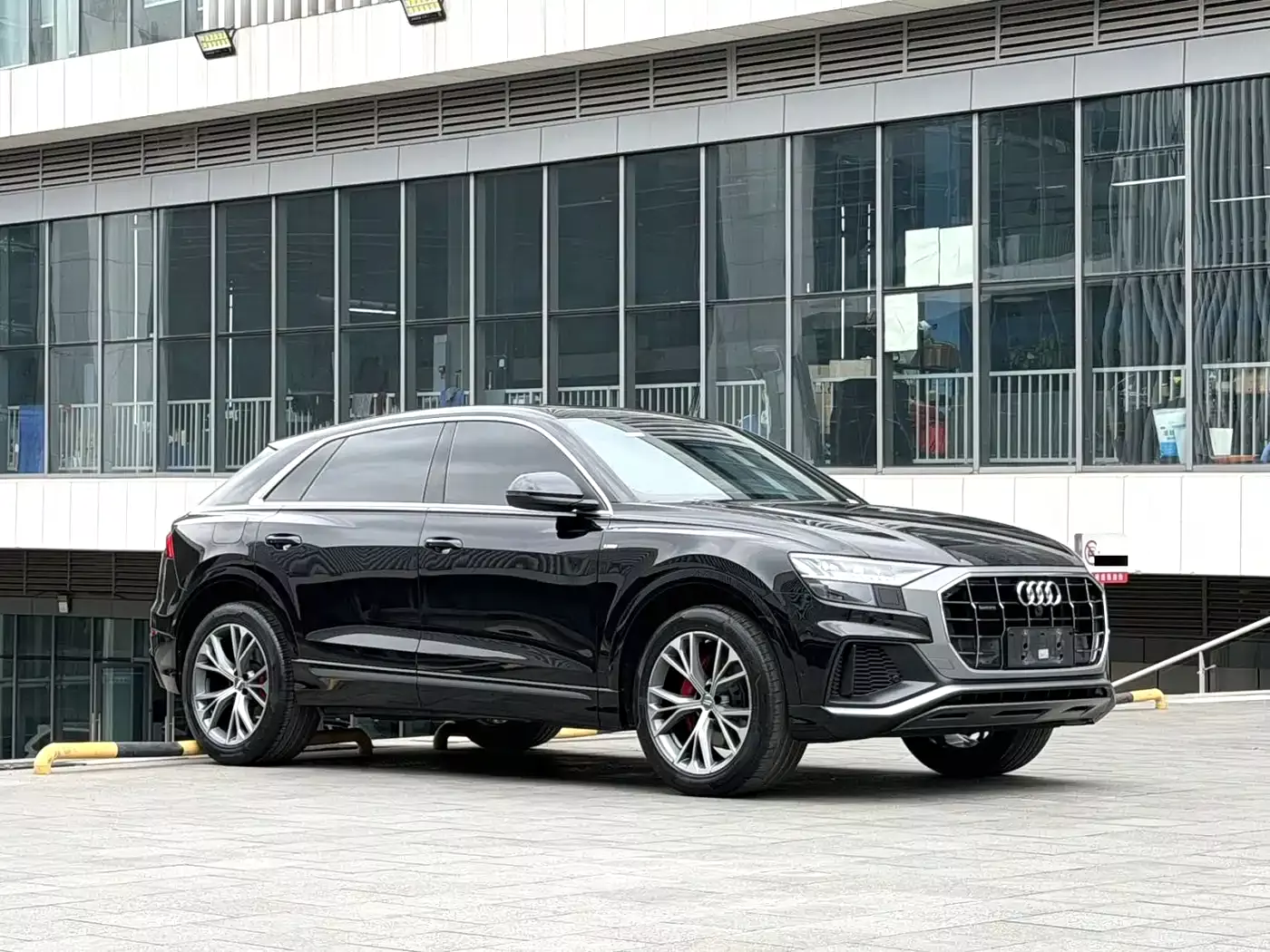 Audi Q8 2019 Model 55 TFSI Premium Dynamic фото 3