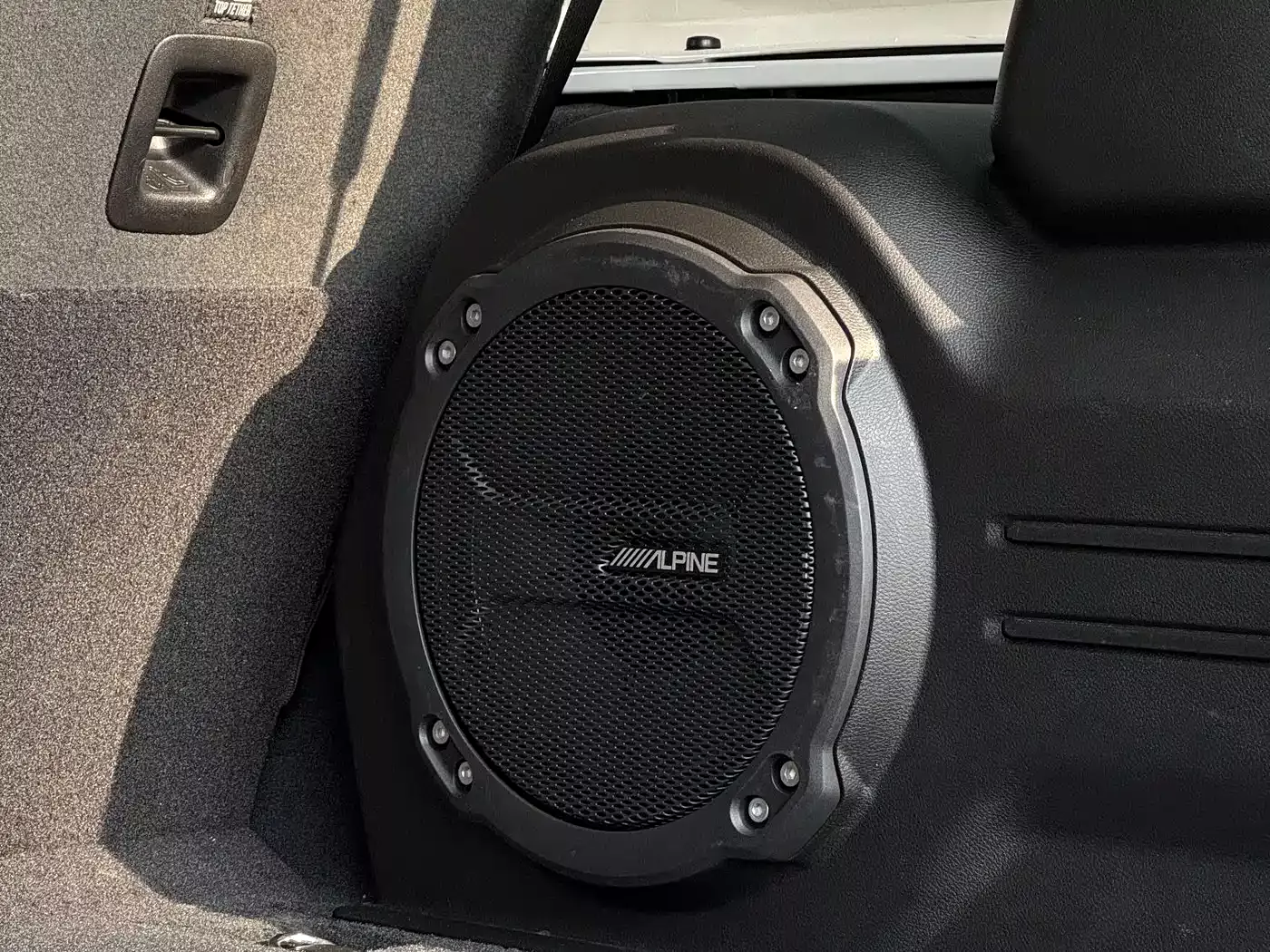 Jeep Wrangler 2024 Model 2.0T Sahara Four-Door Version фото 24
