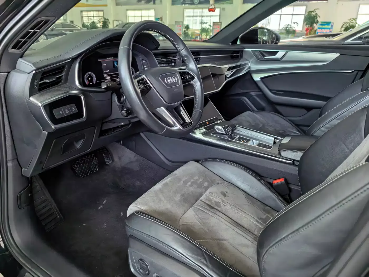 Audi A6L 2019 40 TFSI Luxury Dynamic фото 5