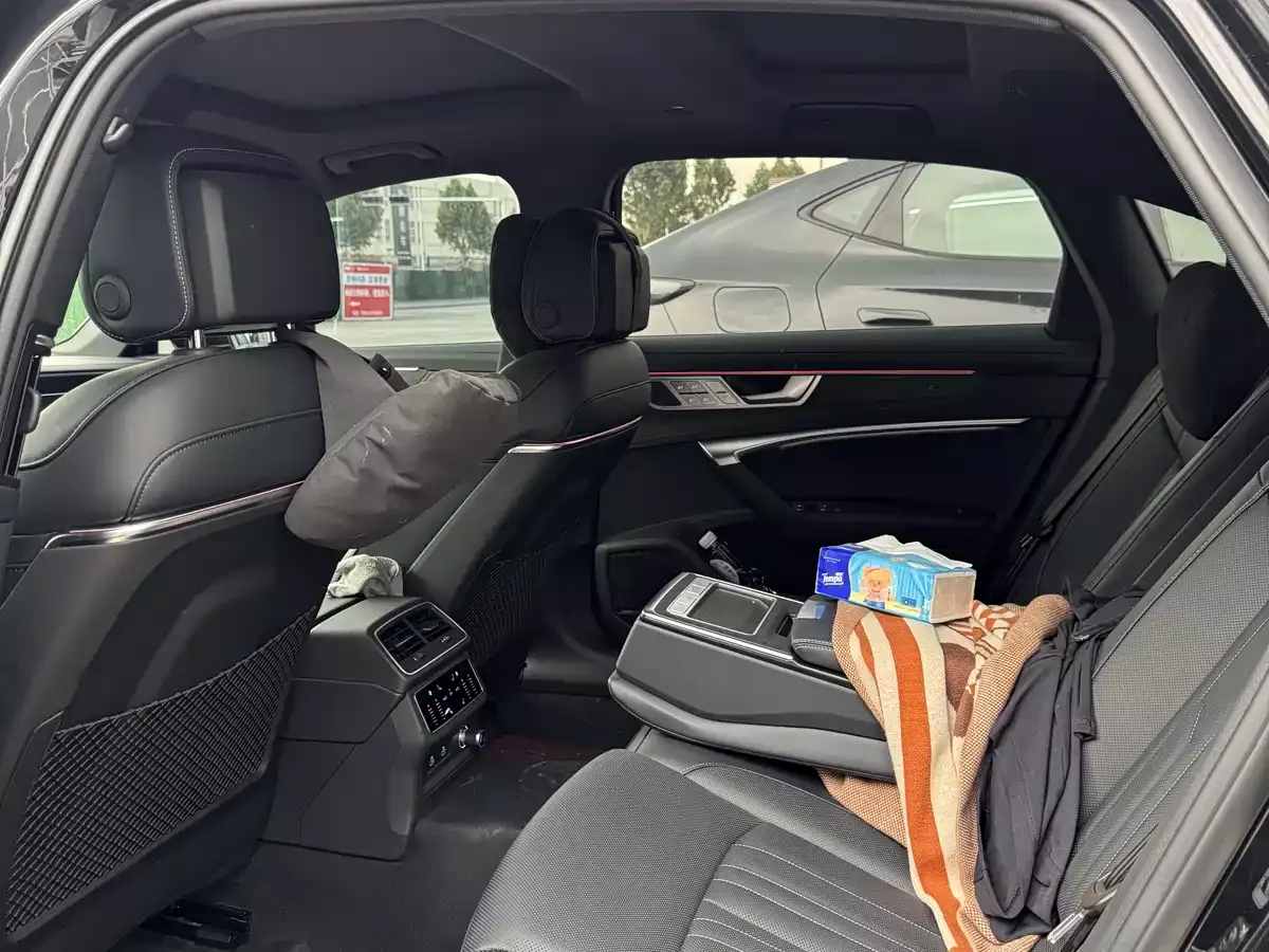 Audi A6L 2026 Model Year 55 TFSI quattro Exclusive Dynamic фото 7