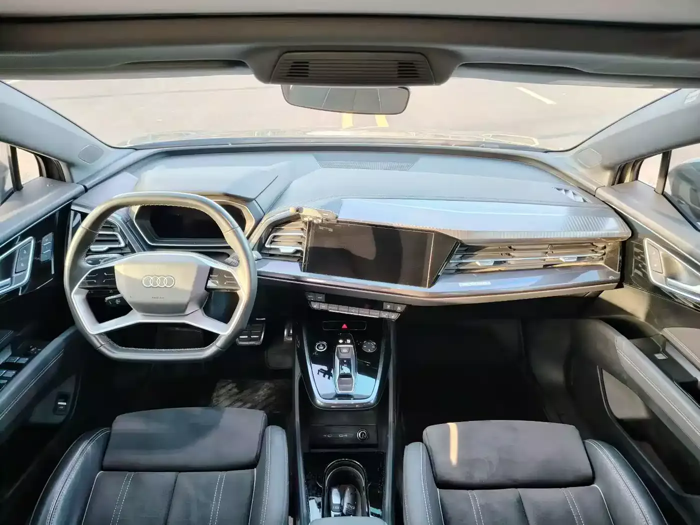 Audi Q4 e-tron 2023 40 e-tron Innovation Edition фото 5