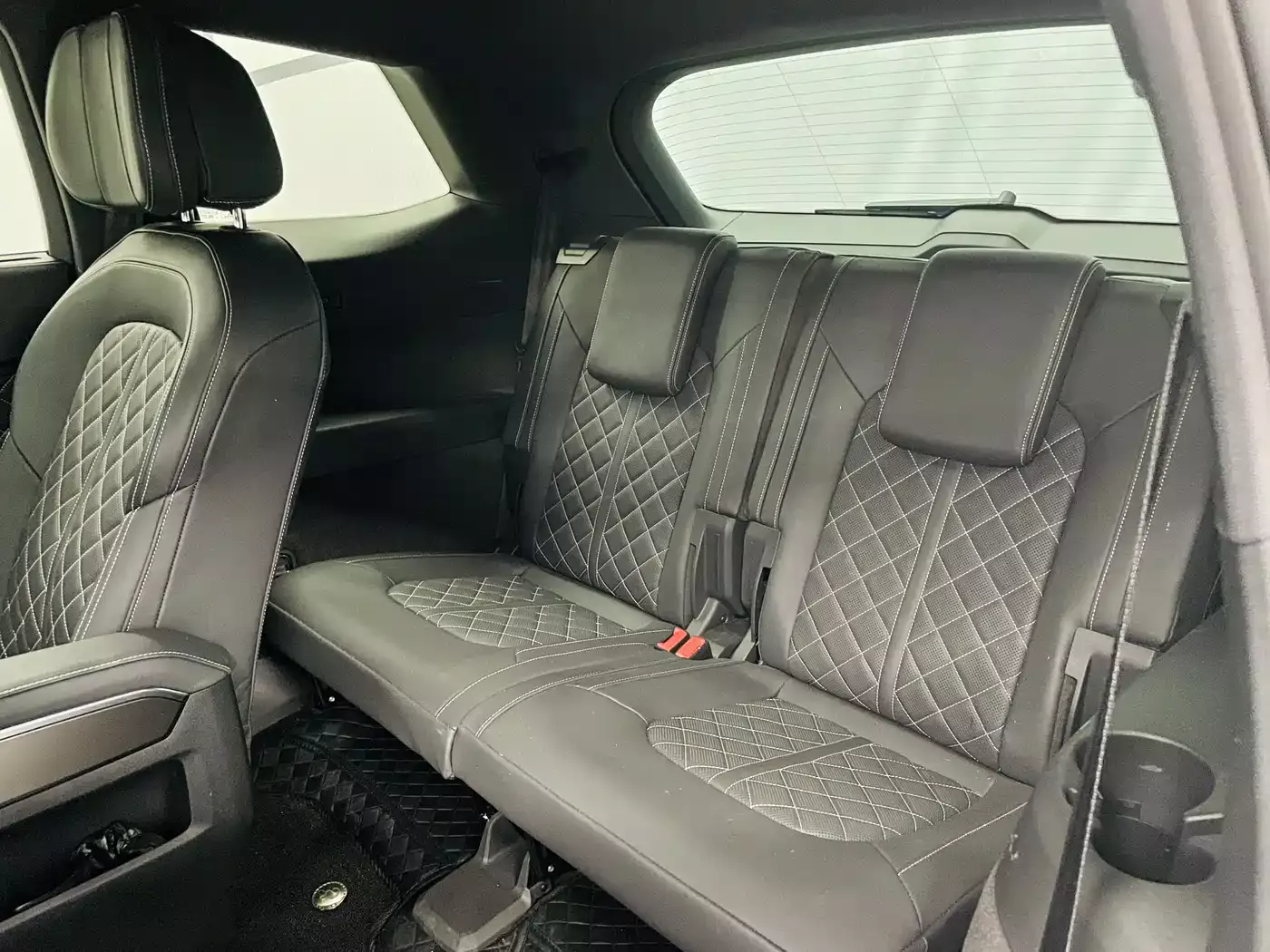 Audi Q6 2024 50 TFSI quattro Black Warrior Edition 6-seater фото 13