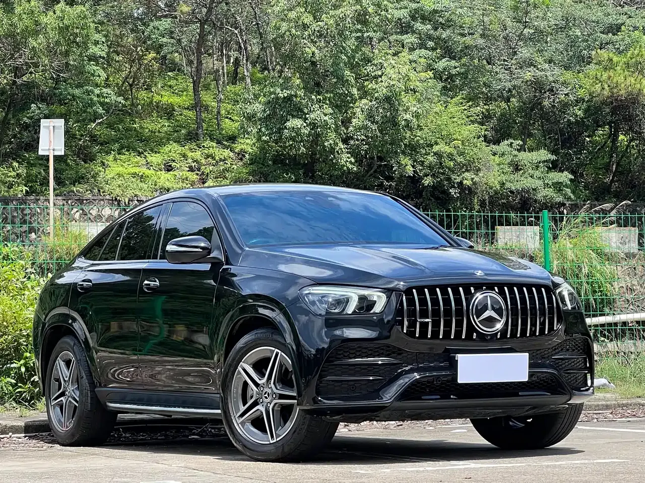 Mercedes-Benz GLE Coupe 2020 GLE 450 4MATIC Coupe SUV Luxury фото 3