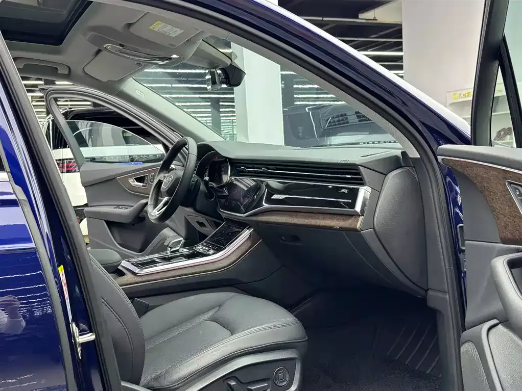 Audi Q7 2021 55 TFSI quattro S line Sport фото 10