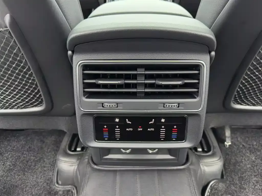 Audi Q7 2021 55 TFSI quattro S line Sport фото 13