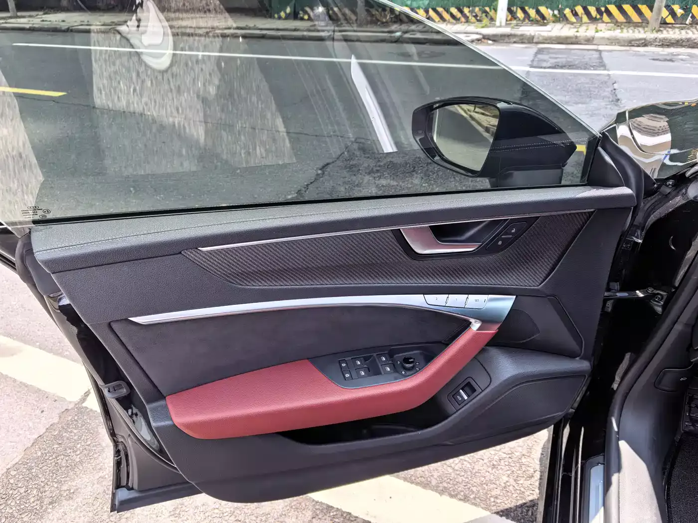 Audi A7L 2023 45 TFSI quattro S-line Black Warrior Edition фото 7