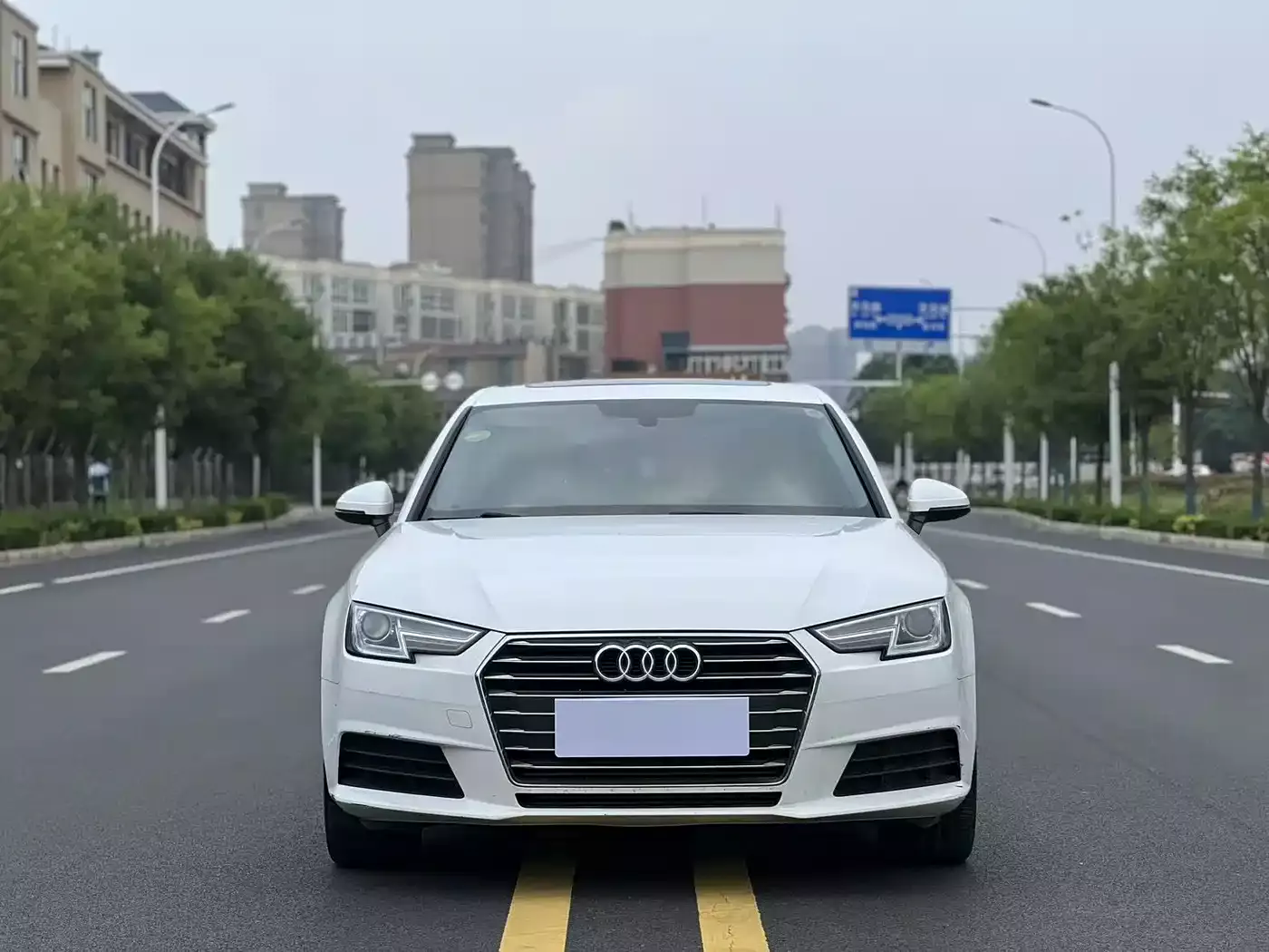 Audi A4L 2017 Plus 40 TFSI Progressive фото 2
