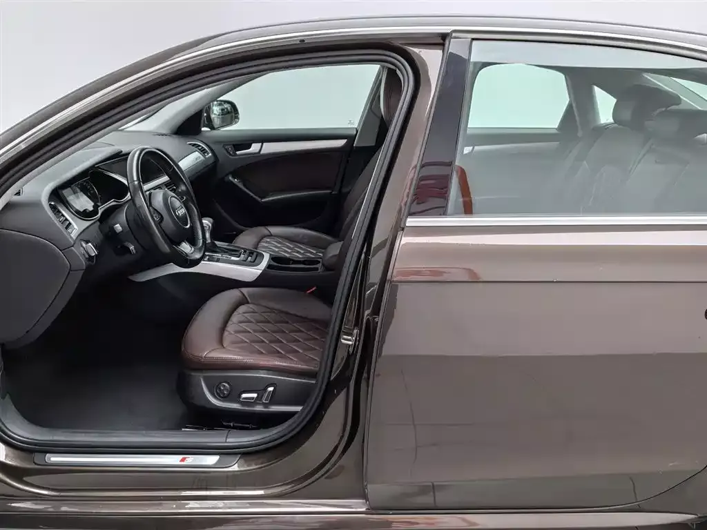 Audi A4L 2015 45 TFSI quattro Individual Sport фото 10