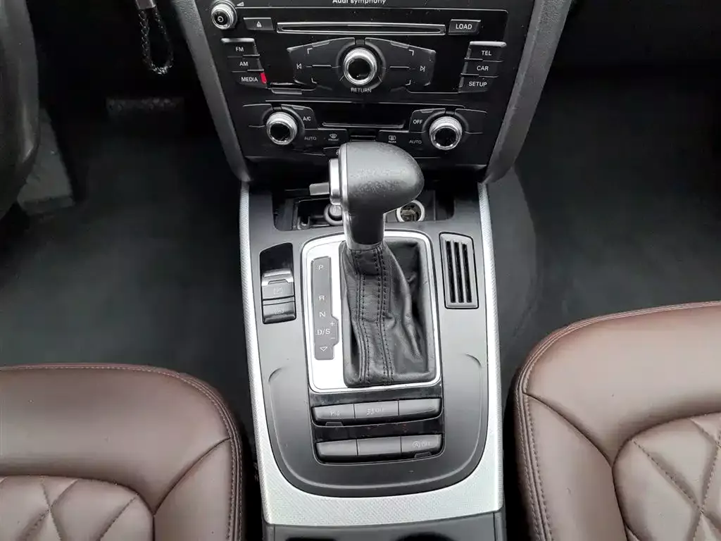 Audi A4L 2015 45 TFSI quattro Individual Sport фото 13