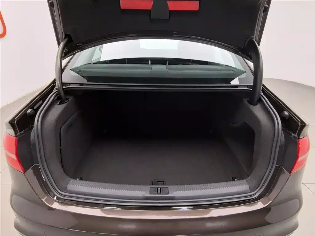 Audi A4L 2015 45 TFSI quattro Individual Sport фото 16