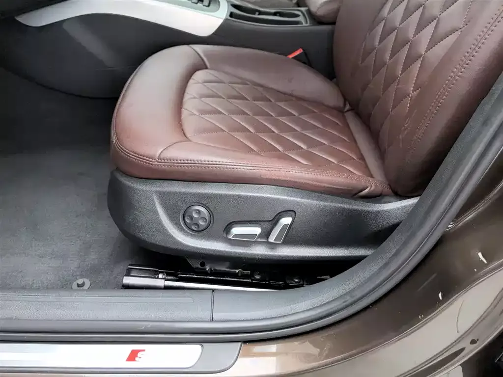 Audi A4L 2015 45 TFSI quattro Individual Sport фото 20