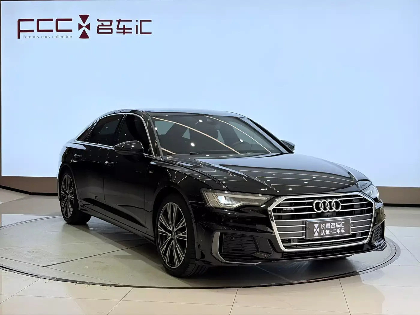 Audi A6L 2019 55 TFSI quattro Exclusive Dynamic фото 3