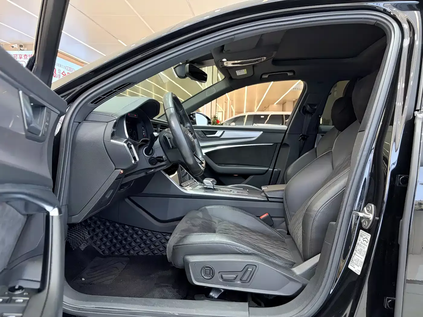 Audi A6L 2019 55 TFSI quattro Exclusive Dynamic фото 9