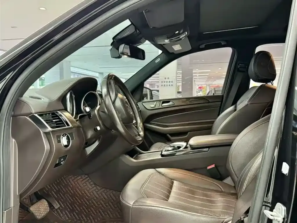 Mercedes-Benz GLE 2017 GLE 400 4MATIC фото 4