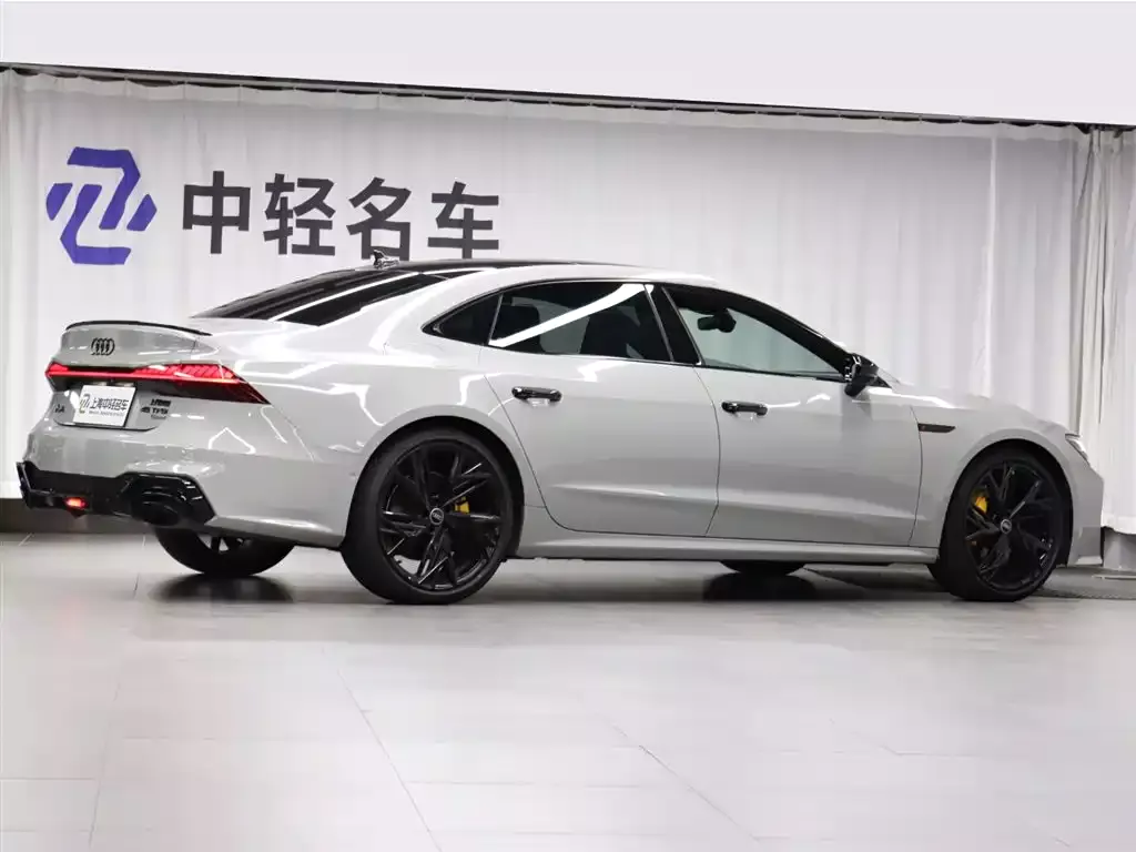 Audi A7L 2023 45 TFSI quattro S-line Black Warrior Edition фото 3
