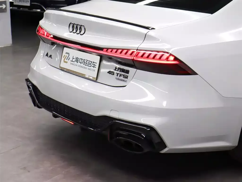 Audi A7L 2023 45 TFSI quattro S-line Black Warrior Edition фото 29