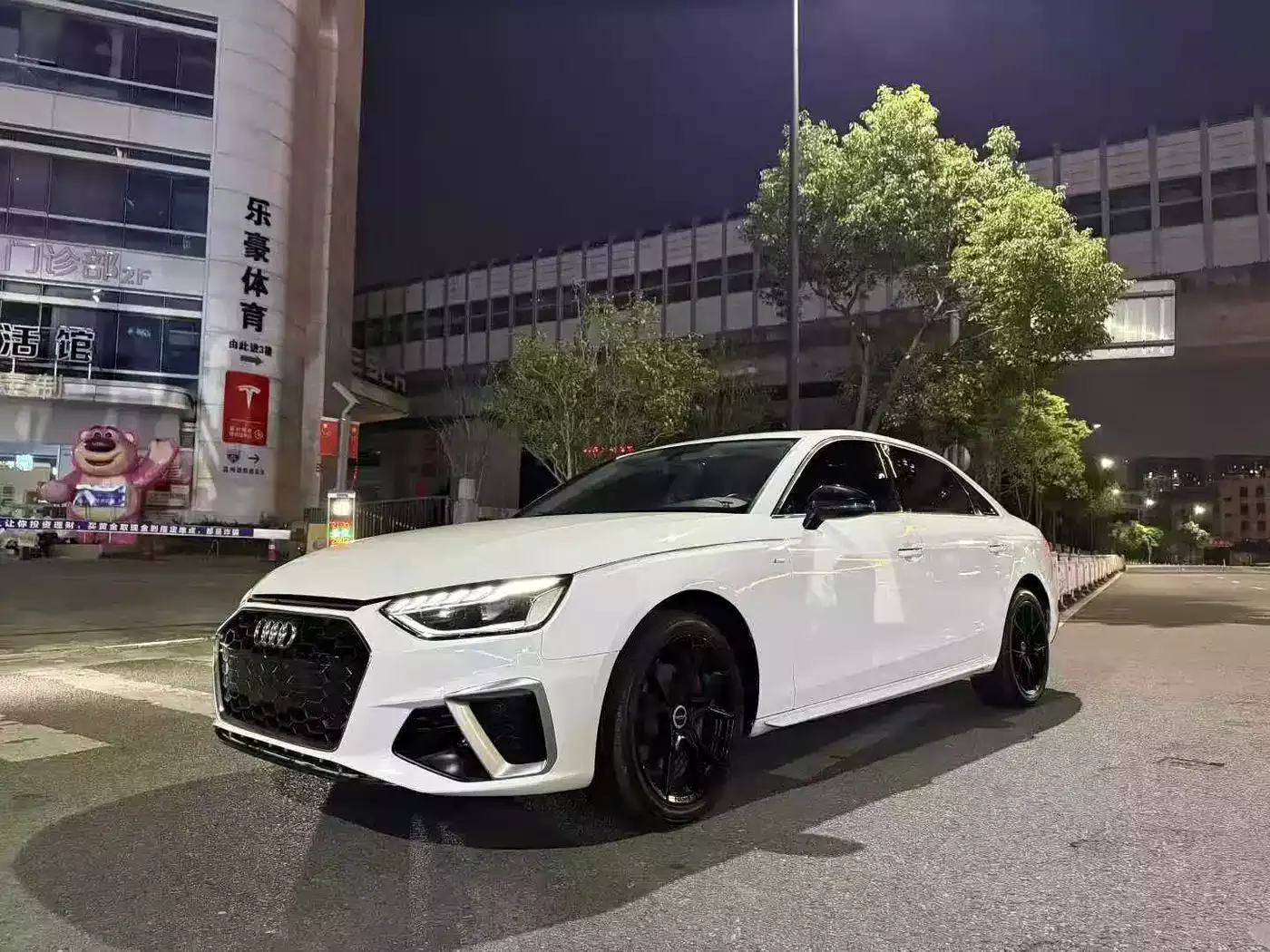 Audi A4L 2020 40 TFSI Fashion Dynamic Edition фото 2