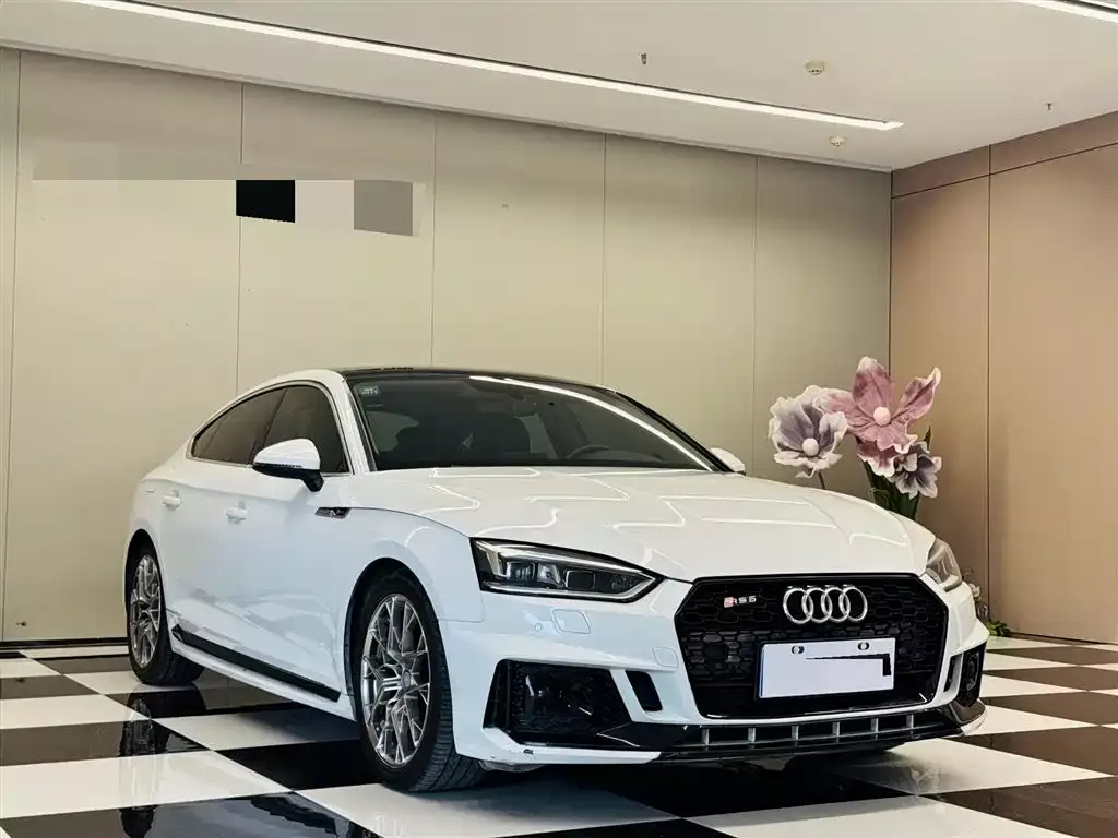 Audi A5 (Import) 2019 Sportback 40 TFSI Fashion фото 3