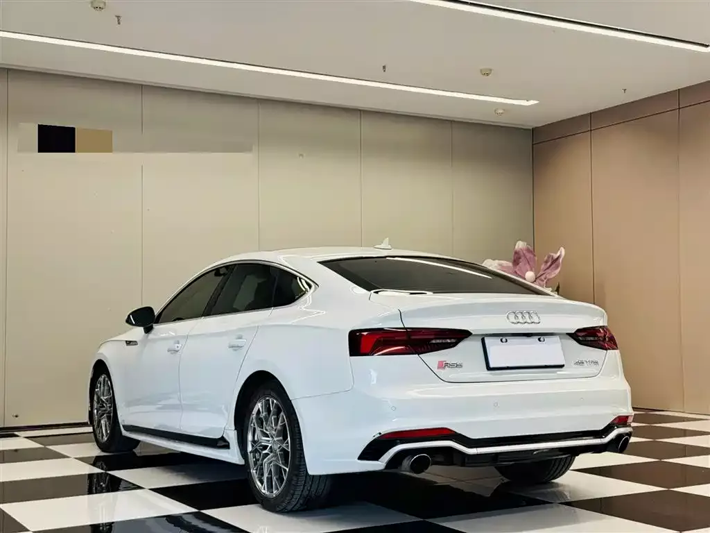 Audi A5 (Import) 2019 Sportback 40 TFSI Fashion фото 5
