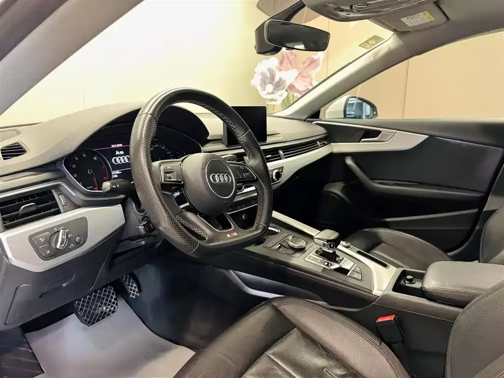 Audi A5 (Import) 2019 Sportback 40 TFSI Fashion фото 7