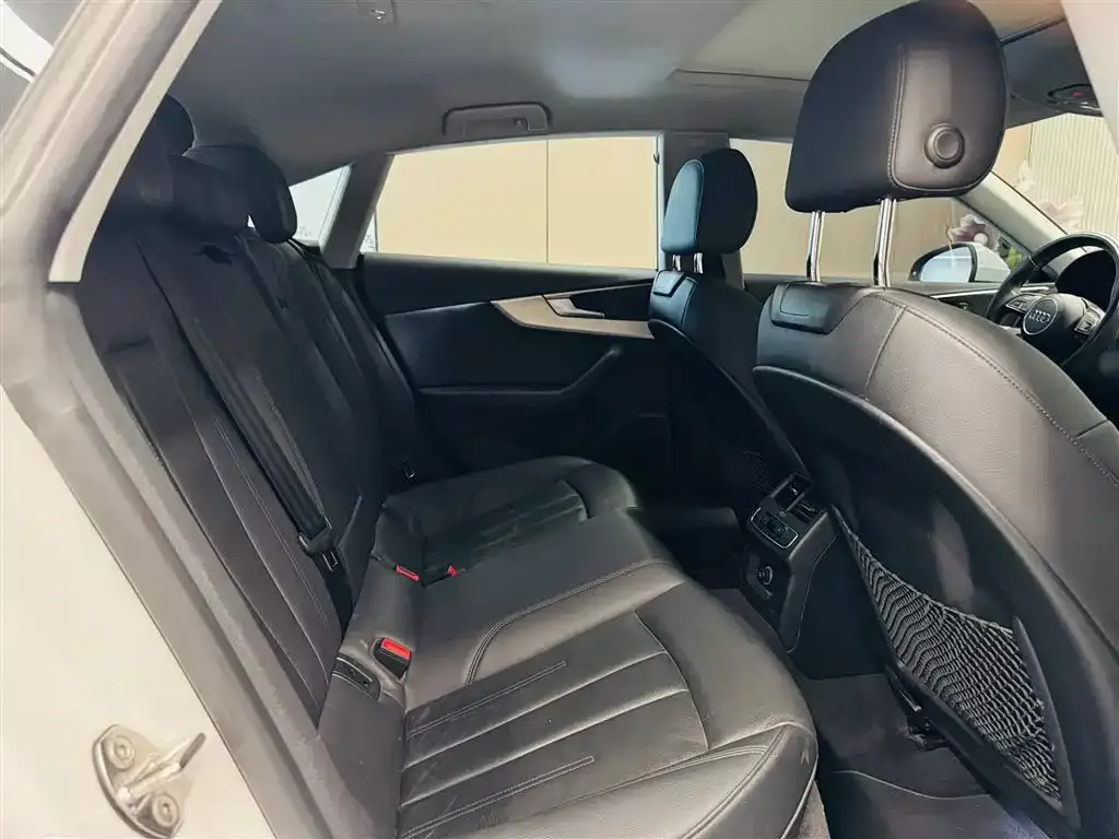 Audi A5 (Import) 2019 Sportback 40 TFSI Fashion фото 9