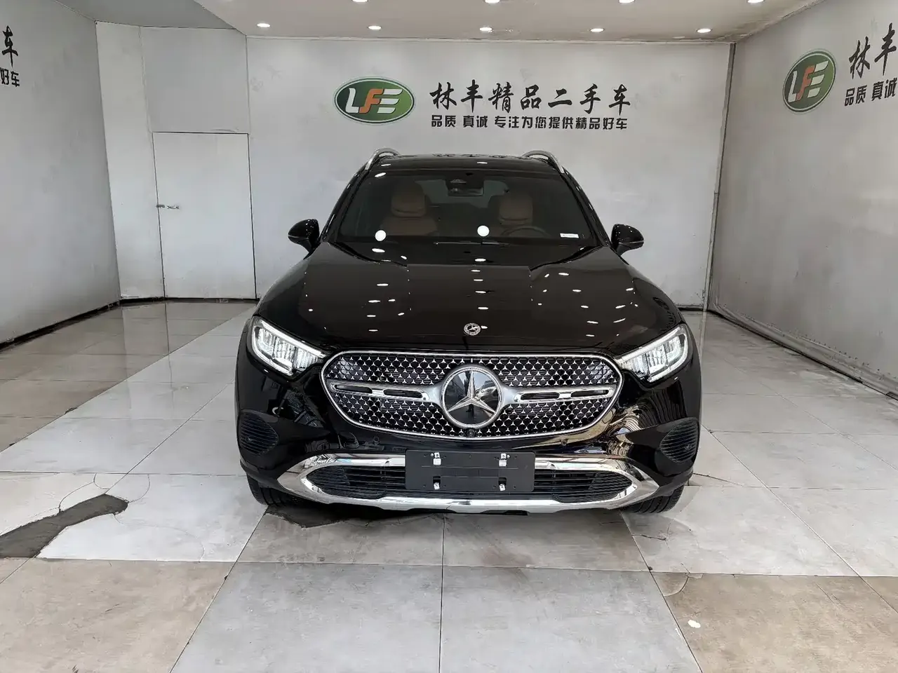 Mercedes-Benz GLC 2026 GLC 260 L 4MATIC Classic Edition фото 3