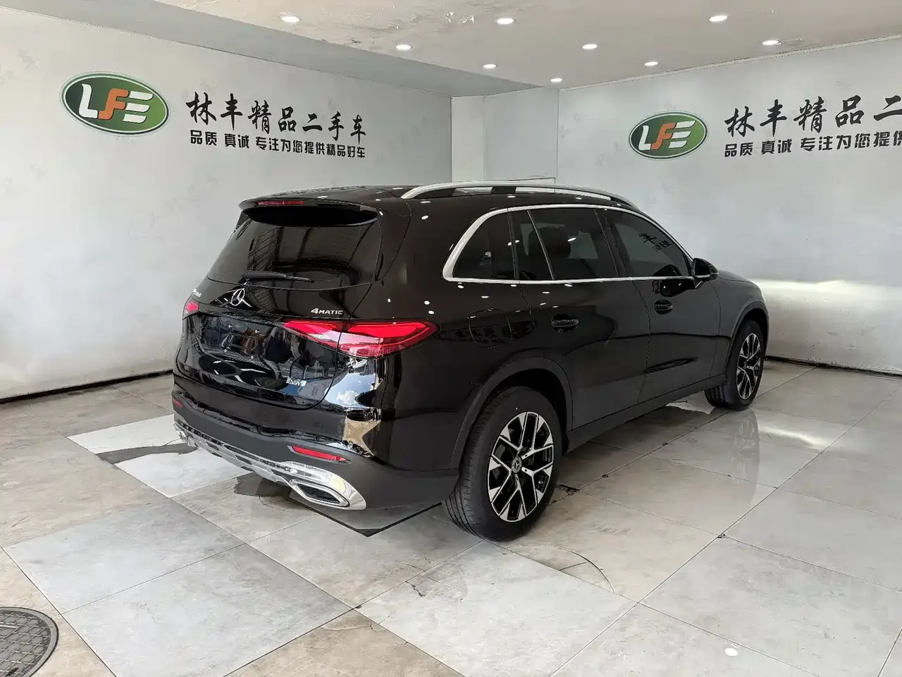 Mercedes-Benz GLC 2026 GLC 260 L 4MATIC Classic Edition фото 6