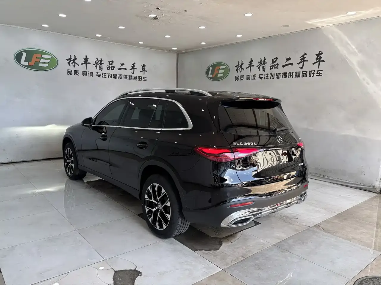Mercedes-Benz GLC 2026 GLC 260 L 4MATIC Classic Edition фото 8