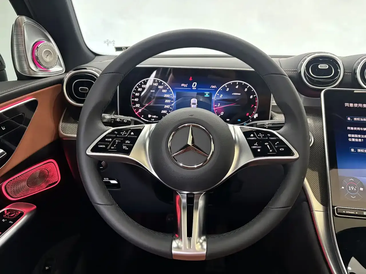 Mercedes-Benz GLC 2026 GLC 260 L 4MATIC Classic Edition фото 18