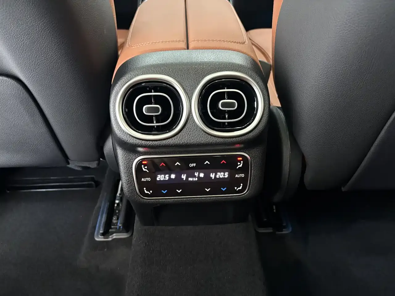 Mercedes-Benz GLC 2026 GLC 260 L 4MATIC Classic Edition фото 21