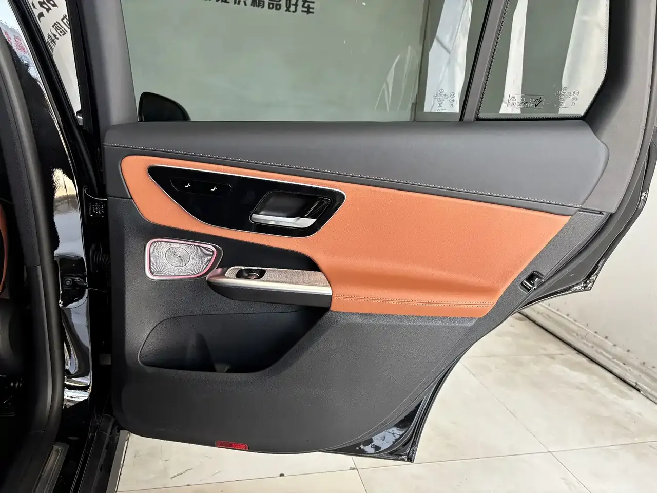 Mercedes-Benz GLC 2026 GLC 260 L 4MATIC Classic Edition фото 24