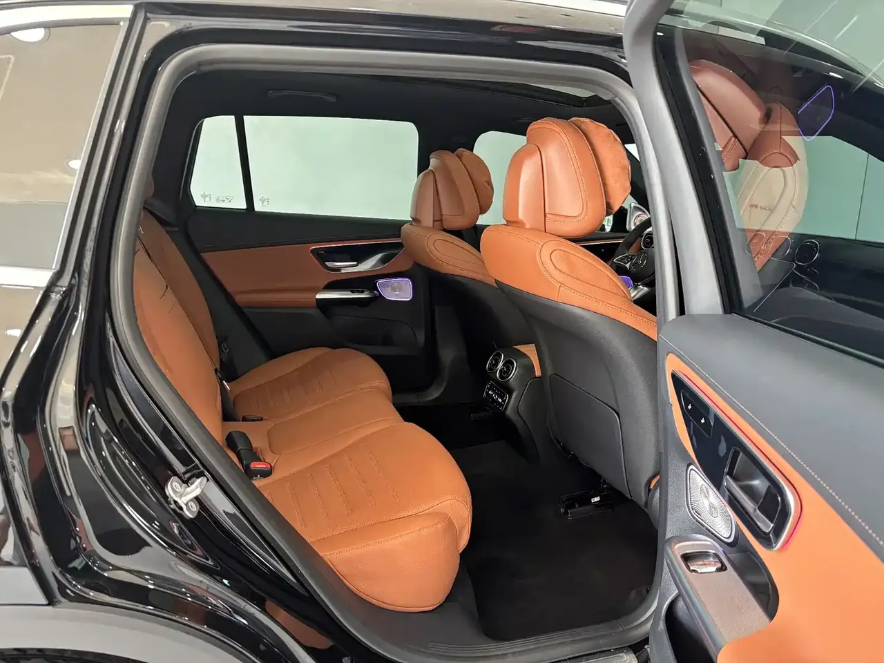 Mercedes-Benz GLC 2026 GLC 260 L 4MATIC Classic Edition фото 25