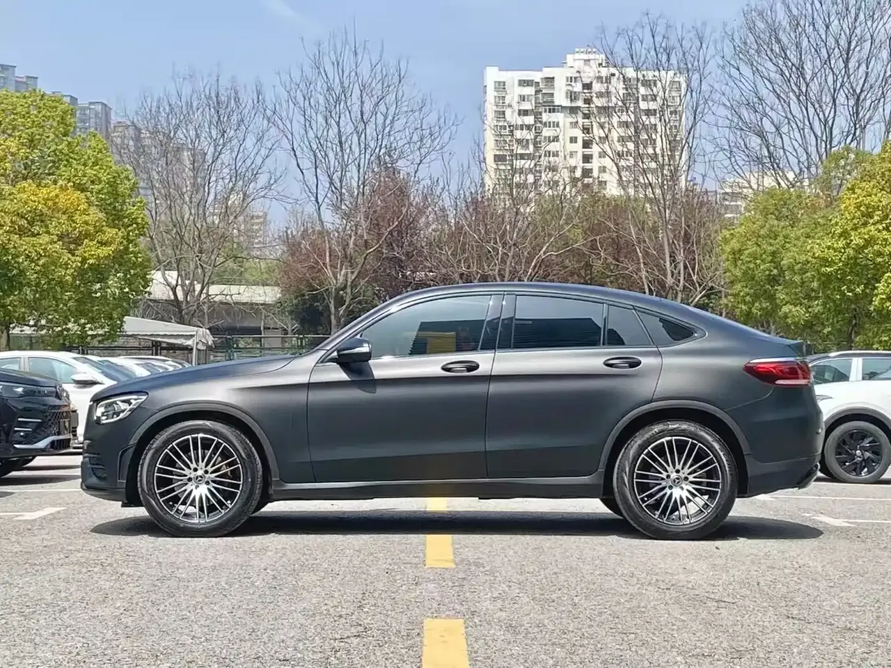 Mercedes-Benz GLC Coupe 2020 GLC 260 4MATIC Coupe SUV фото 4