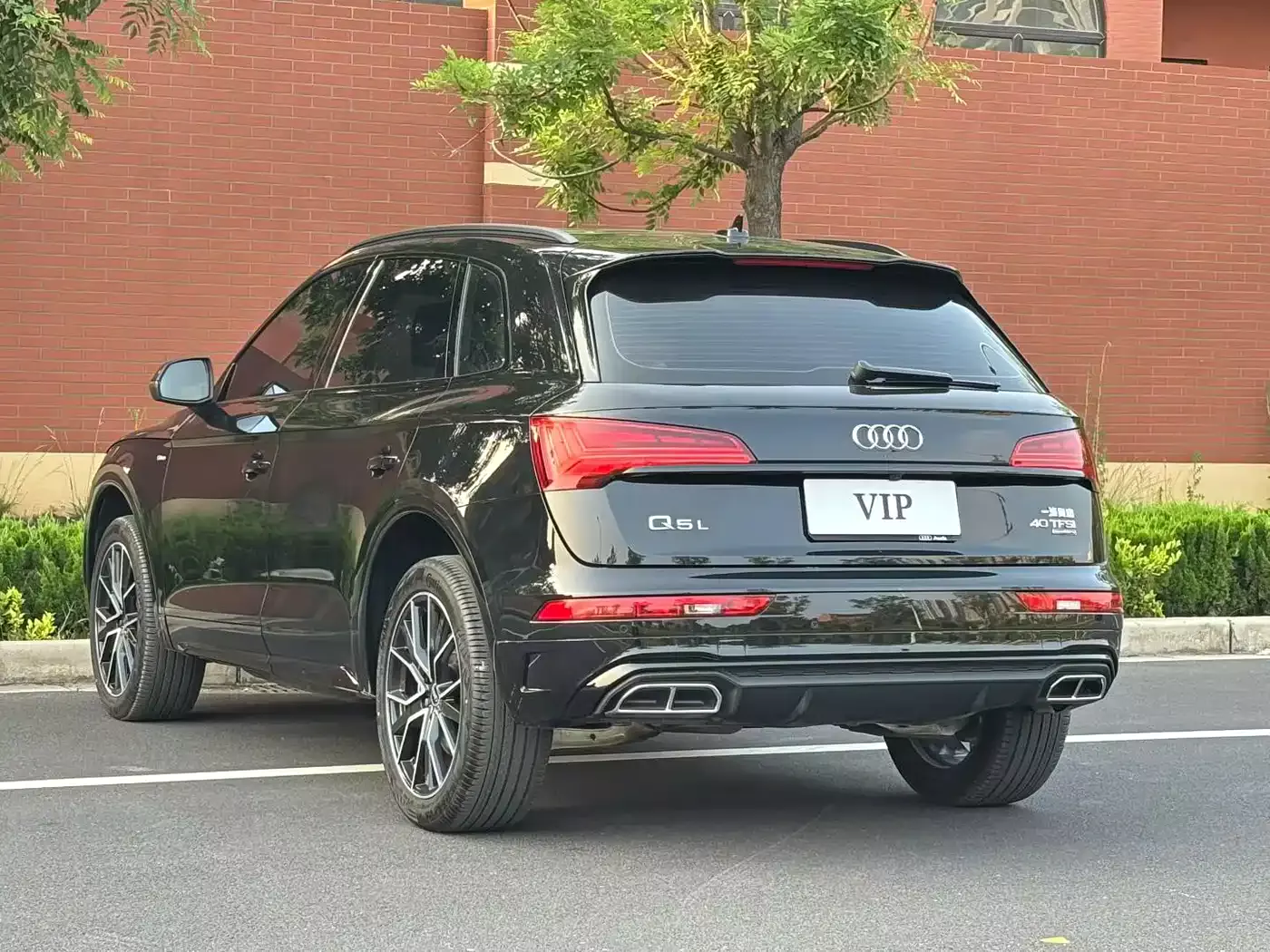 Audi Q5L 2025 Model Year Facelift 45th Anniversary Edition 40 TFSI Luxury Dynamic фото 8