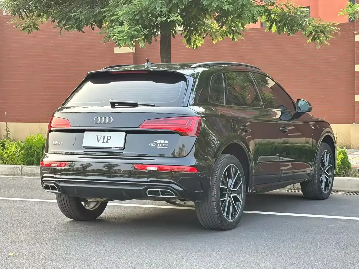 Audi Q5L 2025 Model Year Facelift 45th Anniversary Edition 40 TFSI Luxury Dynamic фото 9