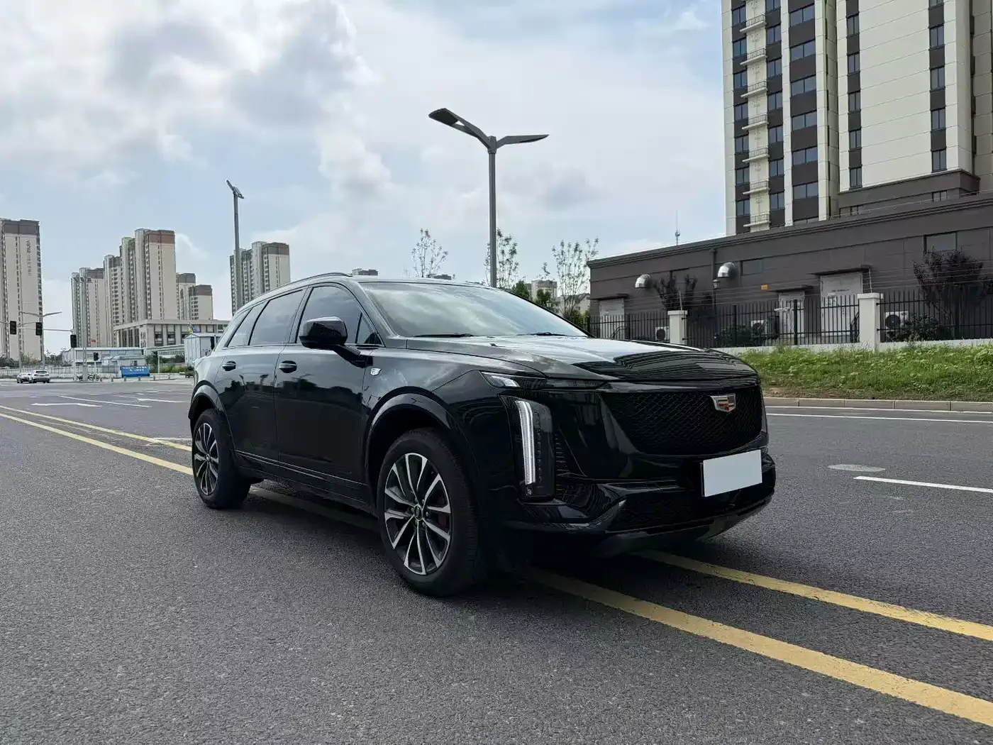 Cadillac XT5 2025 2.0T Premium Model фото 3