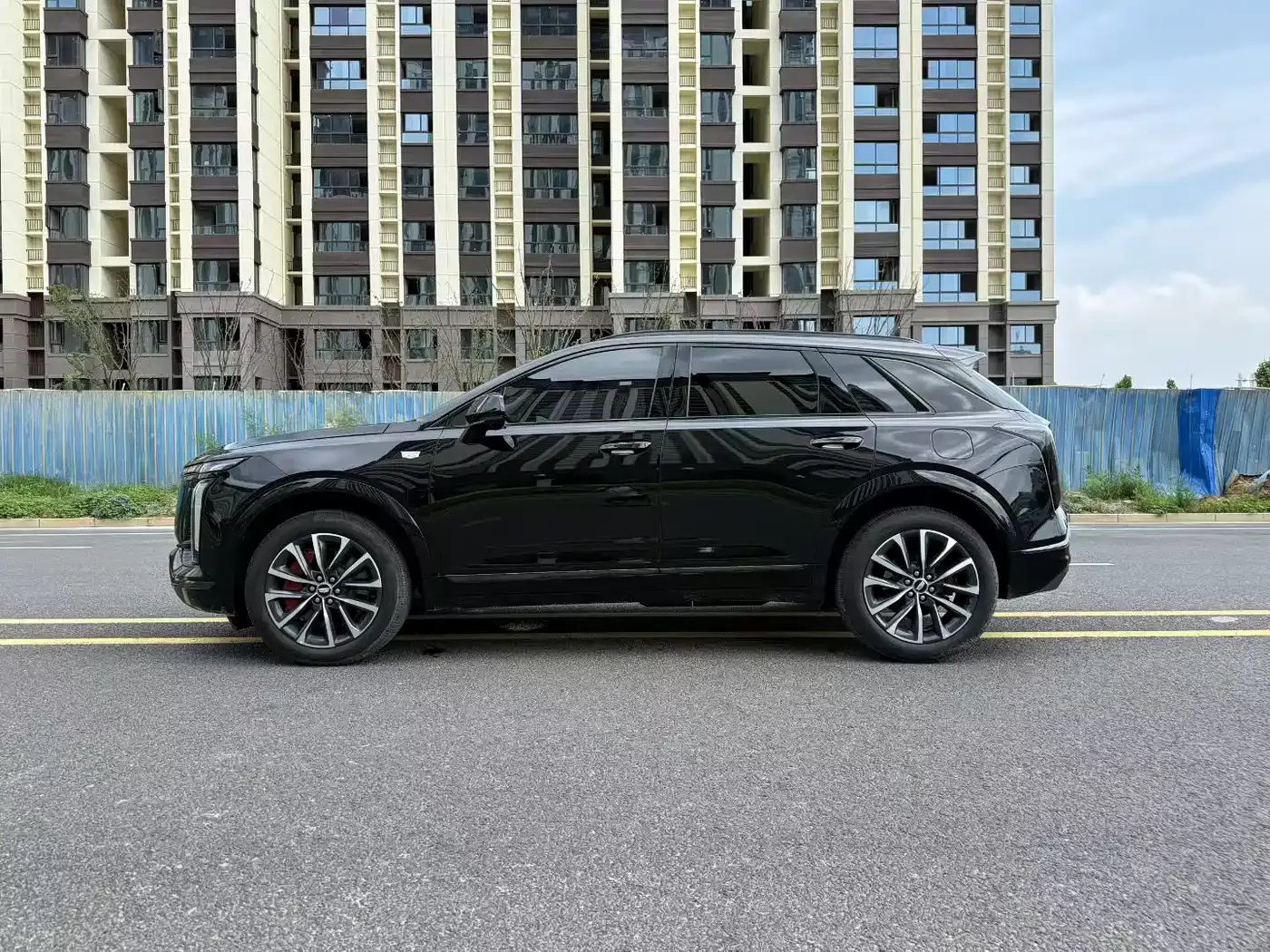 Cadillac XT5 2025 2.0T Premium Model фото 8