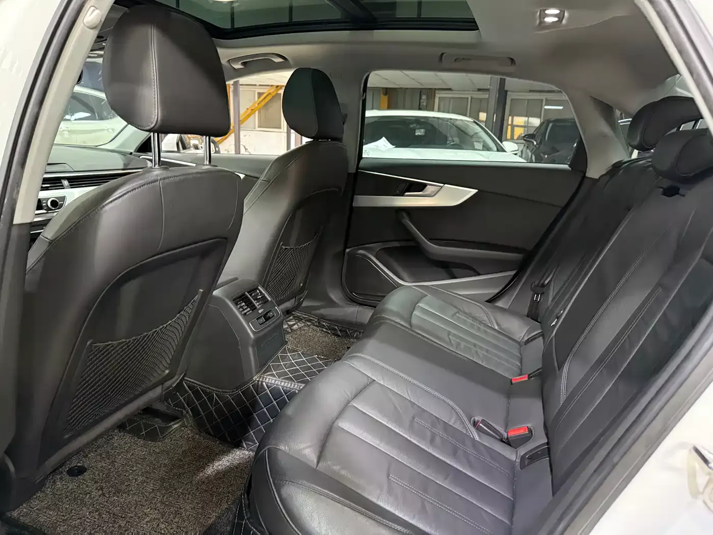 Audi A4L 2018 30th Anniversary 40 TFSI Fashion фото 12