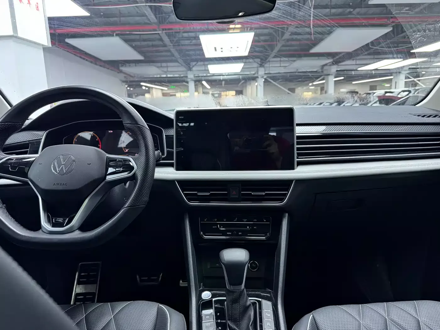 Volkswagen Tiguan L 2023 330TSI Auto 2WD Comfort Edition фото 9