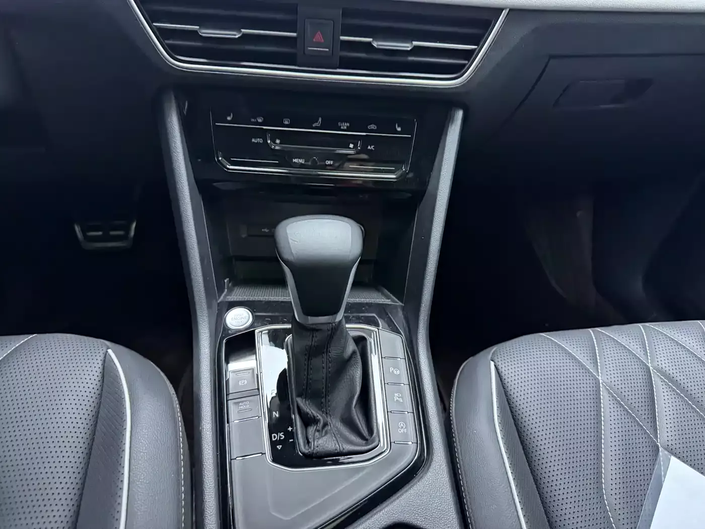 Volkswagen Tiguan L 2023 330TSI Auto 2WD Comfort Edition фото 12